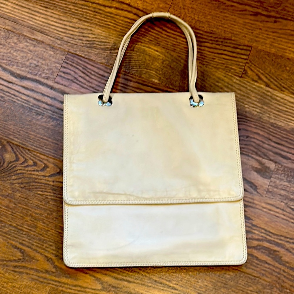 Vintage Cream/White Accordion Style Purse